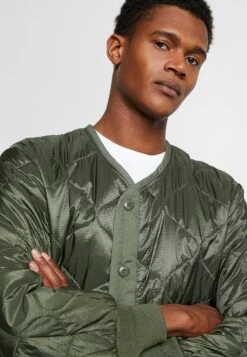 Alpha Industries Übergangsjacke - Olive -Alpha Industries 1201fefe1c1d4e96888b31f1a650e892