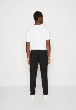 Alpha Industries HIDDEN JOGGER - Cargohose - Black -Alpha Industries 33ca26a6e73843d8ac95cf9301e6d361