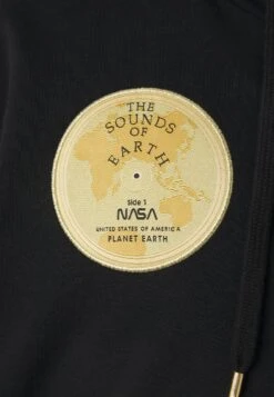 Alpha Industries NASA VOYAGER HOODY - Sweatshirt - Black 9 Alpha Industries NASA VOYAGER HOODY - Sweatshirt - Black -Alpha Industries 45022aa5f9ab48a8b3032f0e4b26c99d