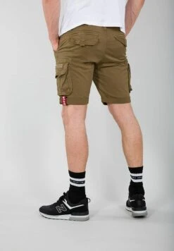 Alpha Industries CREW - Shorts - Khaki -Alpha Industries 7d79a21fdfc24900929948037c708e60