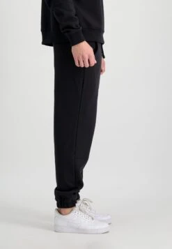 Alpha Industries EMB REGULAR - Jogginghose - Organic Black -Alpha Industries ad7e0d1360ef4d8db17bfc0c1a613994