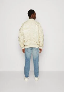 Alpha Industries MA-1 PUCKERED - Bomberjacke - Vintage White -Alpha Industries b09321ddeeda4f61a79a0dc752fba252