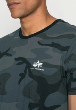 Alpha Industries BASIC SMALL LOGO - T-Shirt Basic - Black -Alpha Industries c2eb30f9c4934c5188f5b19fa847d946