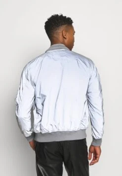 Alpha Industries HOOD REFLECTIVE - Bomberjacke - Silver -Alpha Industries c6d7f27e375e4f9da2eb1b1979284fe8