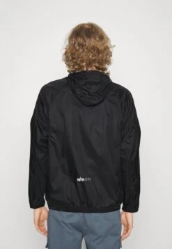 Alpha Industries SUPERLIGHT UTILITY JACKET - Regenjacke / Wasserabweisende Jacke - Black -Alpha Industries d8d7be8e304e4e658a2bfd149bd403e6