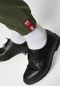 Alpha Industries Cargohose - Dark Olive 10 Alpha Industries Cargohose - Dark Olive -Alpha Industries f793bb38d2144e16a1576699b4ad31d5