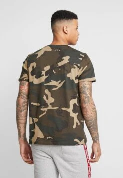 Alpha Industries CAMO - T-Shirt Print - Woodland Camo -Alpha Industries f95805fd84aa49ec9ca509141bcda1d4